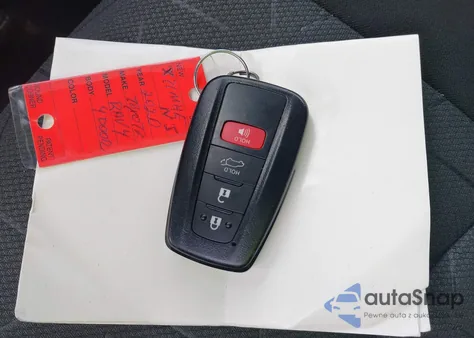 2020 Toyota Rav4 Xle z USA, uszkodzony, nr VIN 2T3P1RFV0LC074930